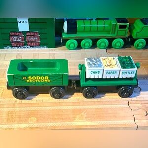 Rare Vintage Sodor Recycling Car & Sodor Recycling Bins Thomas Wooden- Spins!